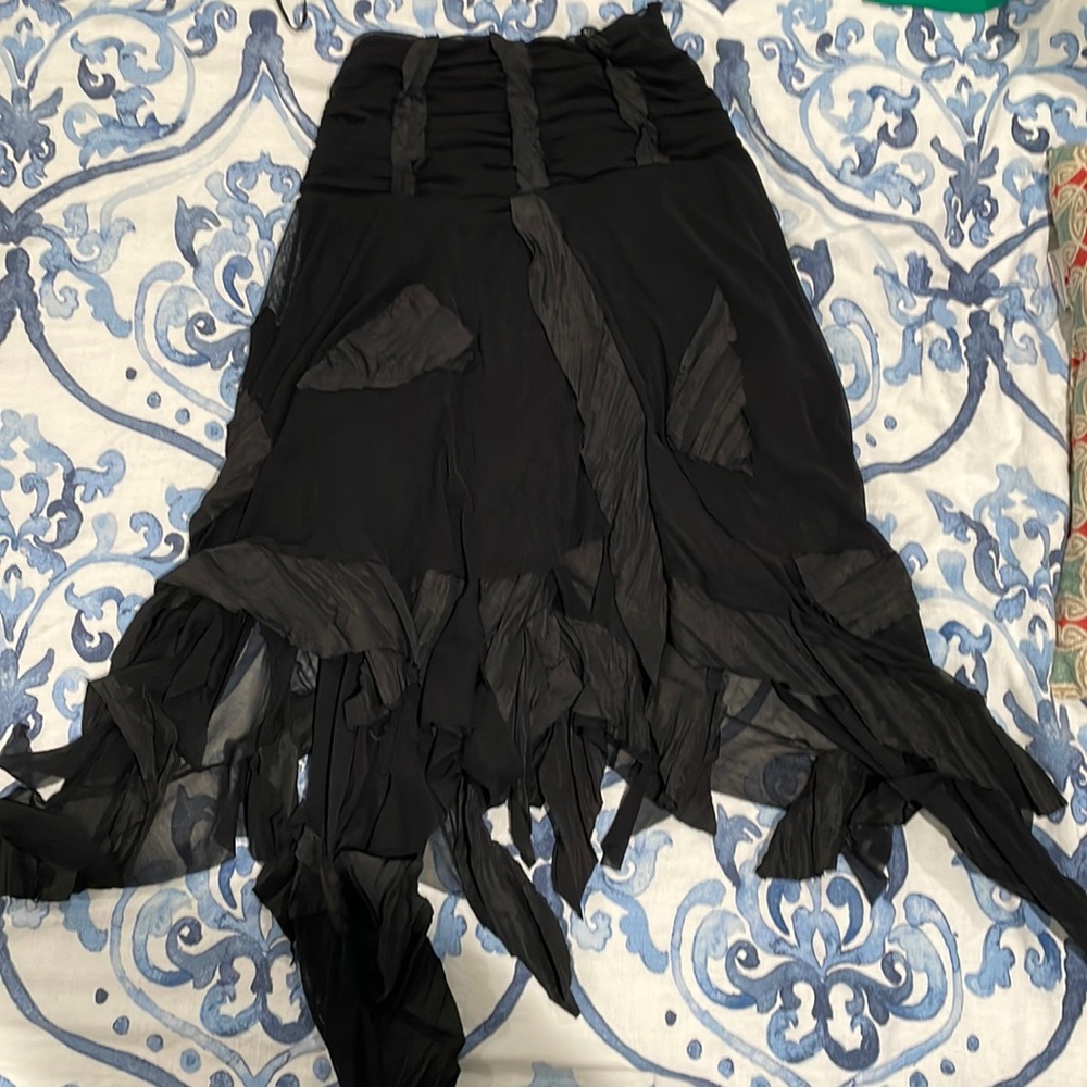 Medium - Unique patchy black skirt - 00s style